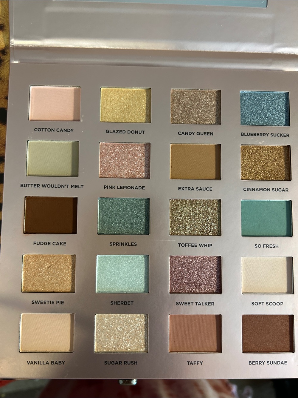 Iconic London “treat yourself eyeshadow palette”